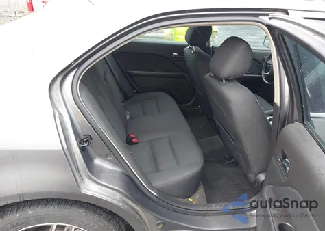 2011 Ford Fusion Se z USA, uszkodzony, nr VIN 3FAHP0HAXBR235932